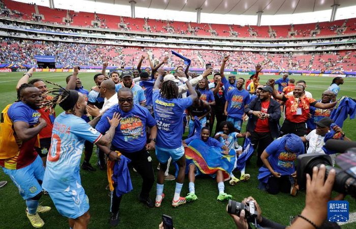 足球——世预赛附加赛：刚果（金）晋级世界杯正赛|金）队|决赛|世界杯预选赛洲际附加赛|瓜达拉哈拉|牙买加队_新浪体育_新浪新闻